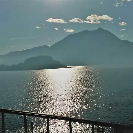 Blu Panorama Belvedere Di Βαρένα